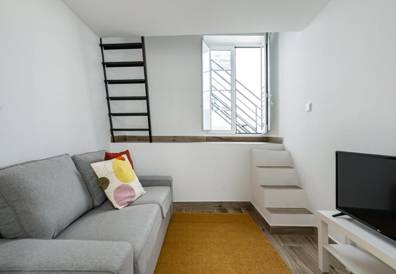Tia Anica House II - Apartment With Terrace In Central Fuseta Beach Village Exterior photo